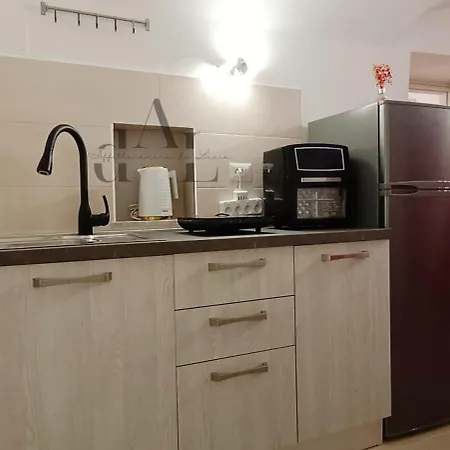 Διαμέρισμα De Lucia - Elegante Storico Nel Cuore Della Citta