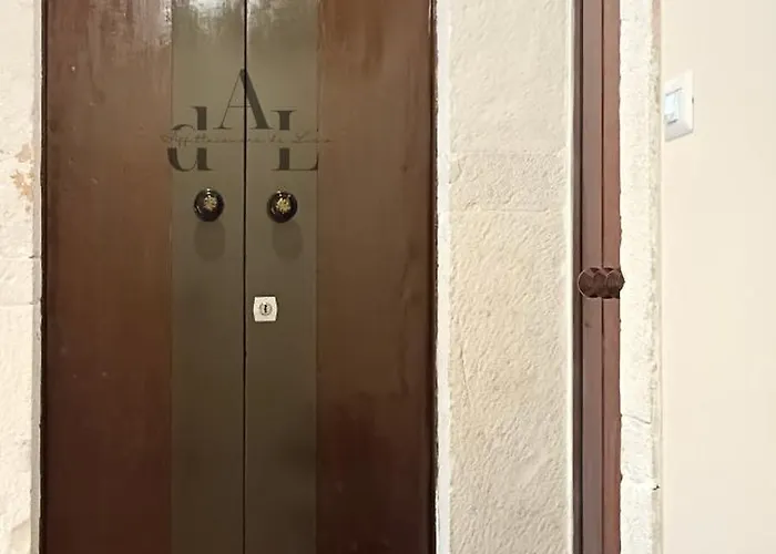 De Lucia - Elegante Storico Nel Cuore Della Citta *