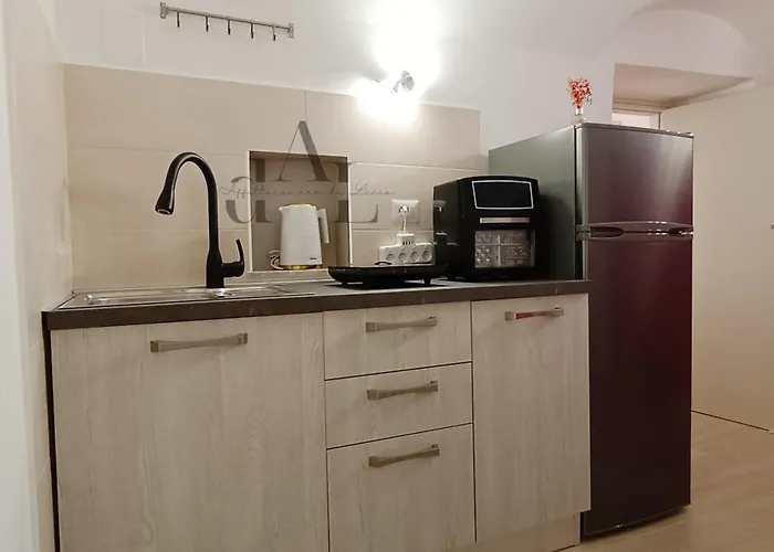 Διαμέρισμα De Lucia - Elegante Storico Nel Cuore Della Citta