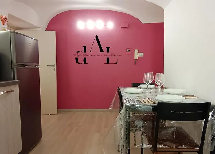 De Lucia - Elegante Storico Nel Cuore Della Citta Διαμέρισμα *